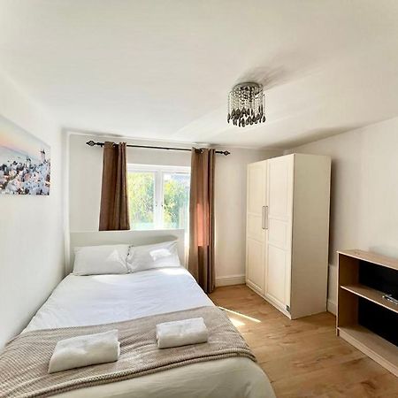 Canary Wharf Holiday Rooms London Eksteriør bilde
